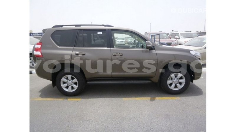 Big with watermark toyota prado estuary import dubai 5566