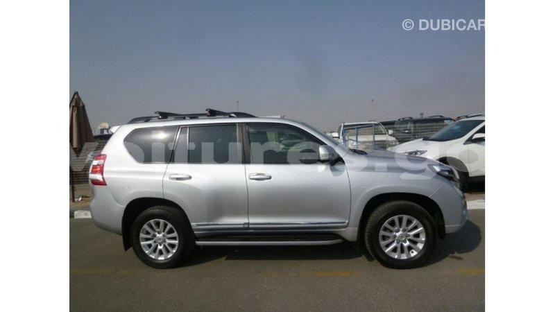 Big with watermark toyota prado estuary import dubai 5568