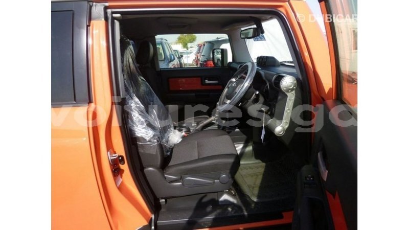 Big with watermark toyota fj cruiser estuary import dubai 5570