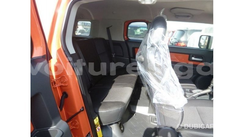 Big with watermark toyota fj cruiser estuary import dubai 5570