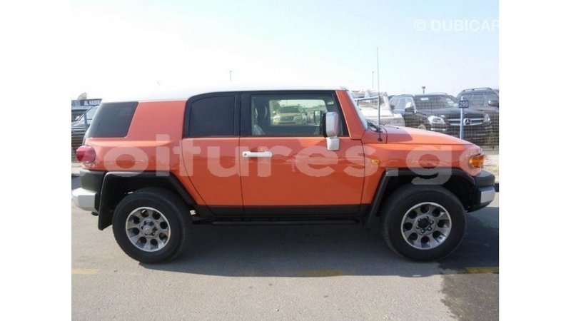 Big with watermark toyota fj cruiser estuary import dubai 5570