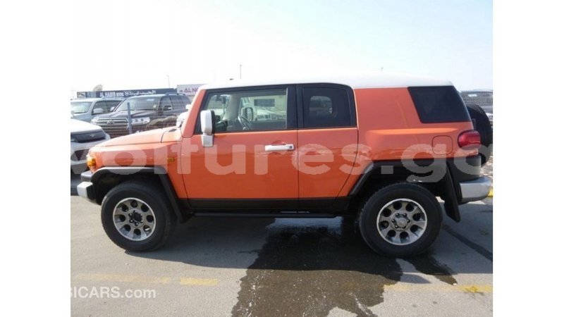 Big with watermark toyota fj cruiser estuary import dubai 5570