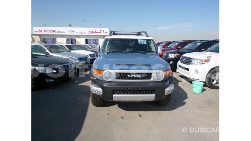 Big with watermark toyota fj cruiser estuary import dubai 5571