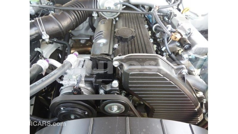 Big with watermark toyota land cruiser estuary import dubai 5572