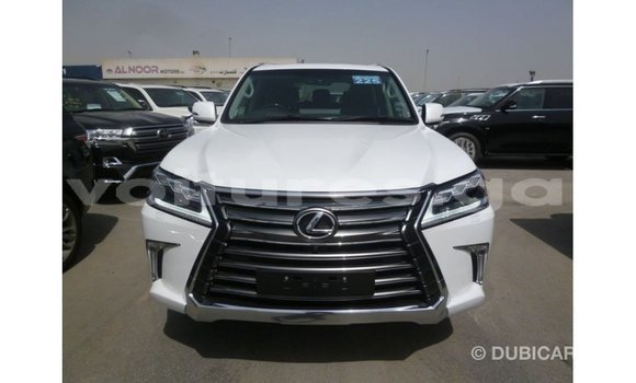 Acheter Import Voiture Lexus LX Blanc à Import - Dubai, Estuaire Acheter Import Voiture Lexus LX Blanc à Import - Dubai, Estuaire
