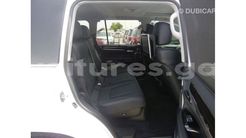 Big with watermark lexus lx estuary import dubai 5576