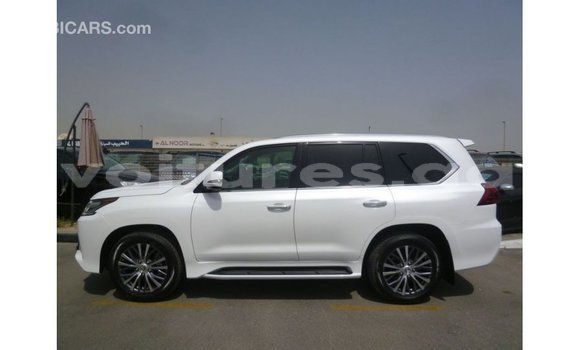 Acheter Import Voiture Lexus LX Blanc à Import - Dubai, Estuaire Acheter Import Voiture Lexus LX Blanc à Import - Dubai, Estuaire