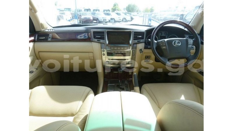 Big with watermark lexus lx estuary import dubai 5579