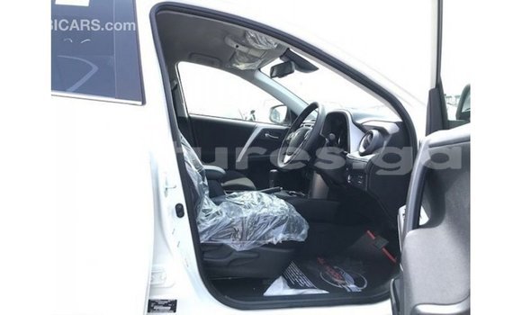 Acheter Import Utilitaire Toyota HiAce Blanc à Import - Dubai, Estuaire Acheter Import Utilitaire Toyota HiAce Blanc à Import - Dubai, Estuaire