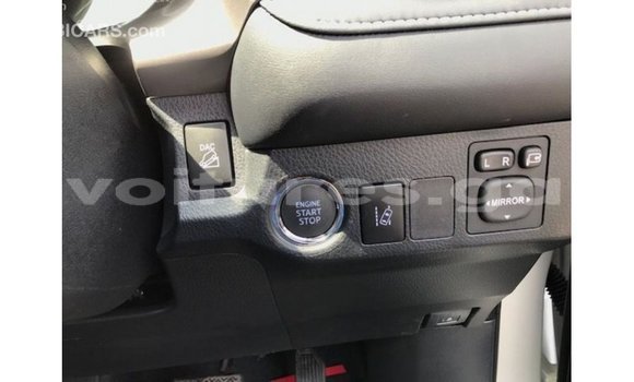 Acheter Import Utilitaire Toyota HiAce Blanc à Import - Dubai, Estuaire Acheter Import Utilitaire Toyota HiAce Blanc à Import - Dubai, Estuaire