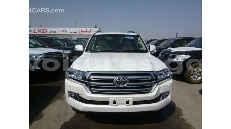 Big with watermark toyota land cruiser estuary import dubai 5591