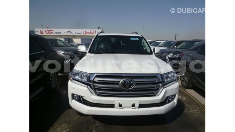 Big with watermark toyota land cruiser estuary import dubai 5592