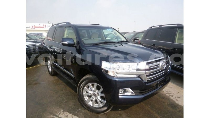 Big with watermark toyota land cruiser estuary import dubai 5594