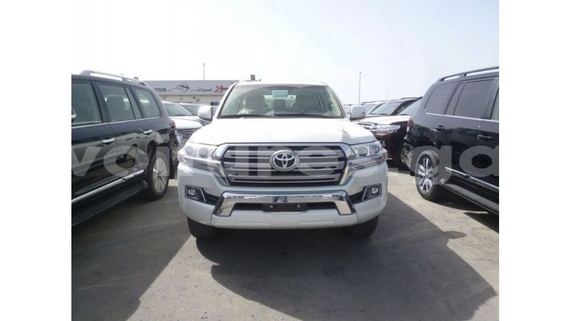 Big with watermark toyota land cruiser estuary import dubai 5595