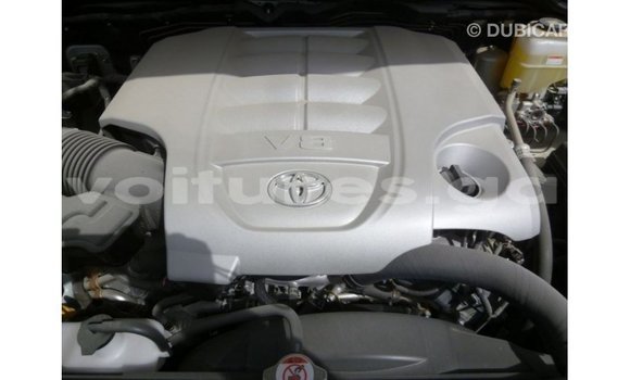 Buy Import Toyota Land Cruiser White Car in Import - Dubai in Estuary Buy Import Toyota Land Cruiser White Car in Import - Dubai in Estuary