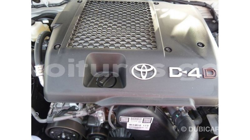 Big with watermark toyota hilux estuary import dubai 5598