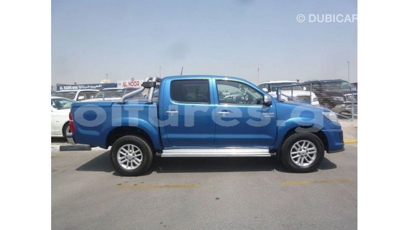 Big with watermark toyota hilux estuary import dubai 5600