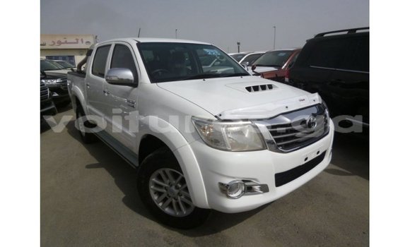 Buy Import Toyota Hilux White Car in Import - Dubai in Estuary Buy Import Toyota Hilux White Car in Import - Dubai in Estuary