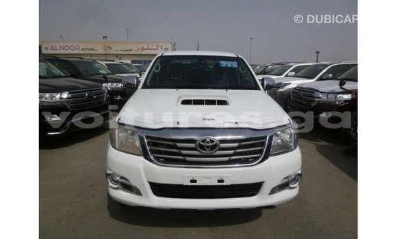 Buy Import Toyota Hilux White Car in Import - Dubai in Estuary Buy Import Toyota Hilux White Car in Import - Dubai in Estuary