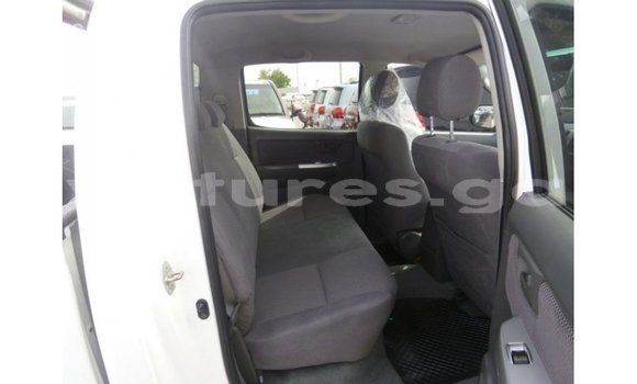 Buy Import Toyota Hilux White Car in Import - Dubai in Estuary Buy Import Toyota Hilux White Car in Import - Dubai in Estuary