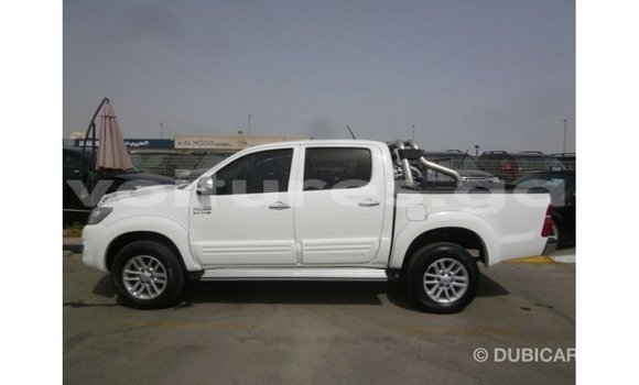 Buy Import Toyota Hilux White Car in Import - Dubai in Estuary Buy Import Toyota Hilux White Car in Import - Dubai in Estuary