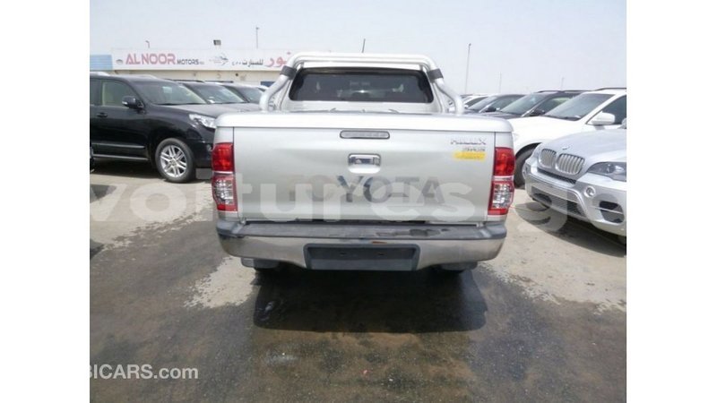 Big with watermark toyota hilux estuary import dubai 5602