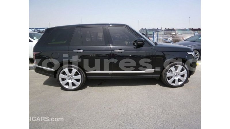 Big with watermark land rover range rover estuaire import dubai 5603