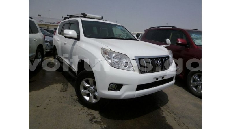 Big with watermark toyota prado estuaire import dubai 5605