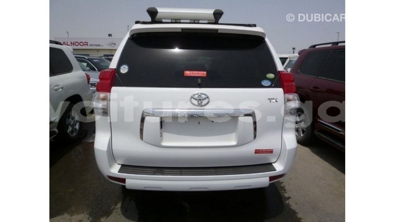 Big with watermark toyota prado estuaire import dubai 5605