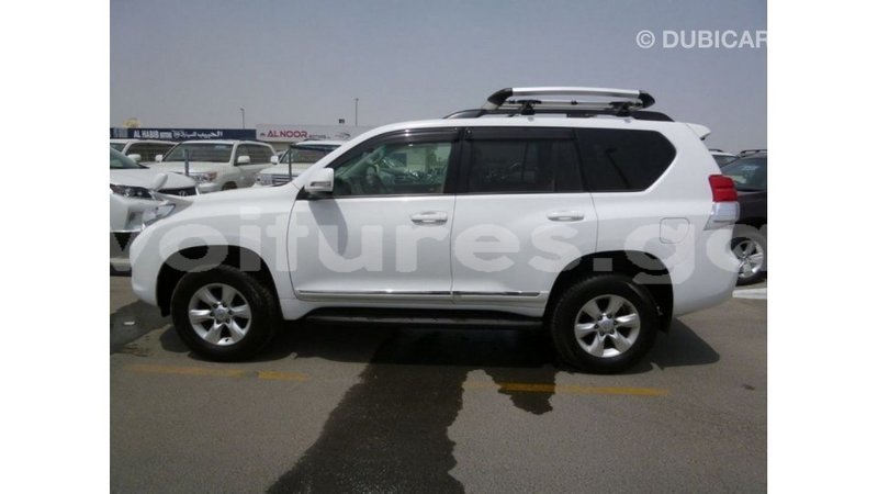 Big with watermark toyota prado estuaire import dubai 5605