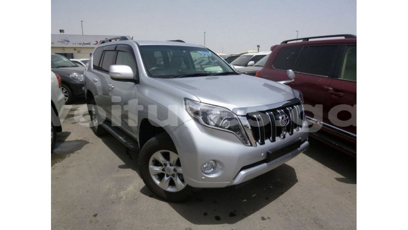 Big with watermark toyota prado estuaire import dubai 5606