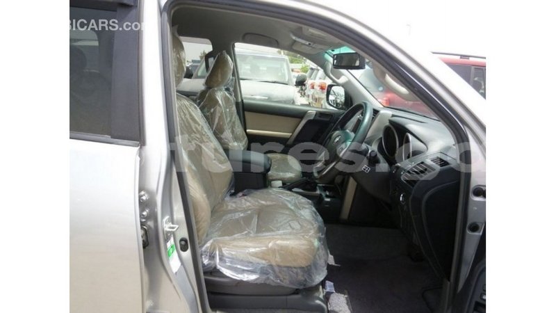 Big with watermark toyota prado estuaire import dubai 5606