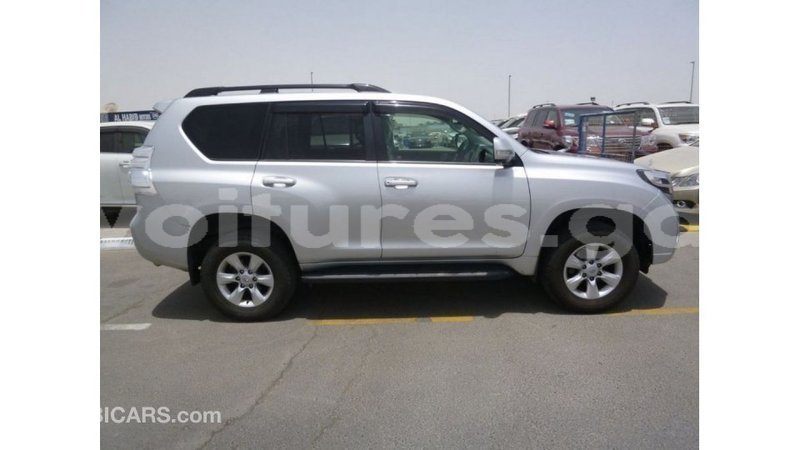 Big with watermark toyota prado estuaire import dubai 5606