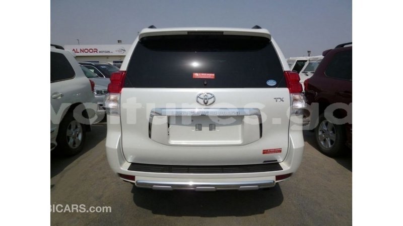 Big with watermark toyota prado estuaire import dubai 5607