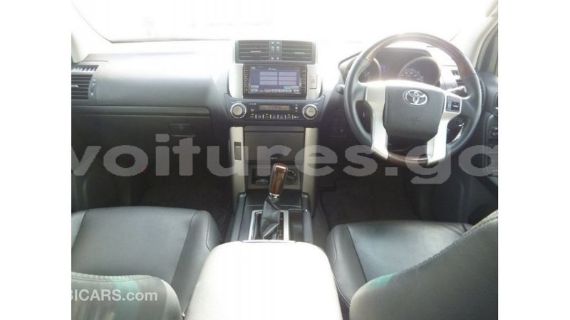 Big with watermark toyota prado estuary import dubai 5608