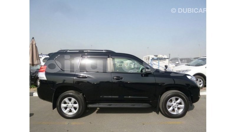 Big with watermark toyota prado estuaire import dubai 5608
