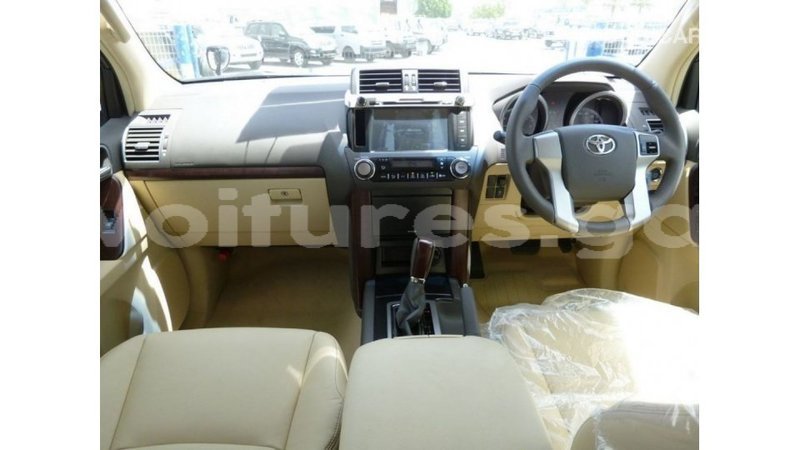 Big with watermark toyota prado estuaire import dubai 5609