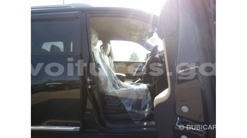 Big with watermark toyota prado estuaire import dubai 5610