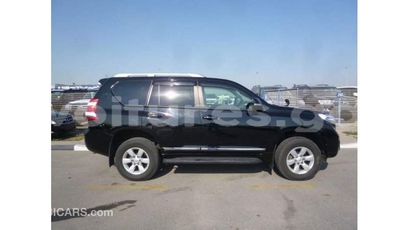 Big with watermark toyota prado estuaire import dubai 5610