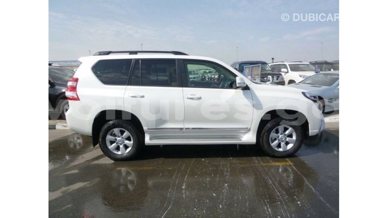 Big with watermark toyota prado estuary import dubai 5611