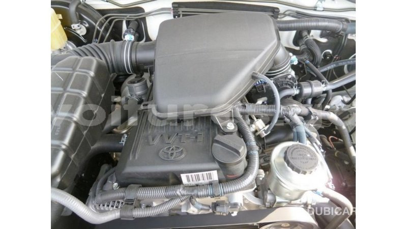 Big with watermark toyota prado estuaire import dubai 5611