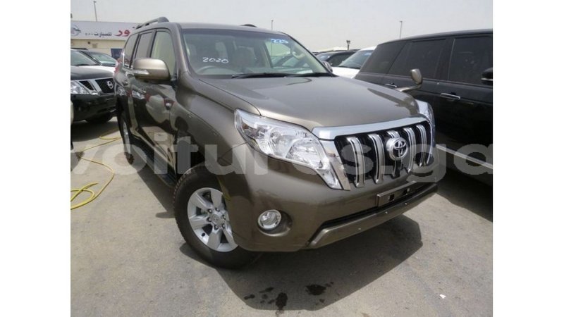 Big with watermark toyota prado estuary import dubai 5613