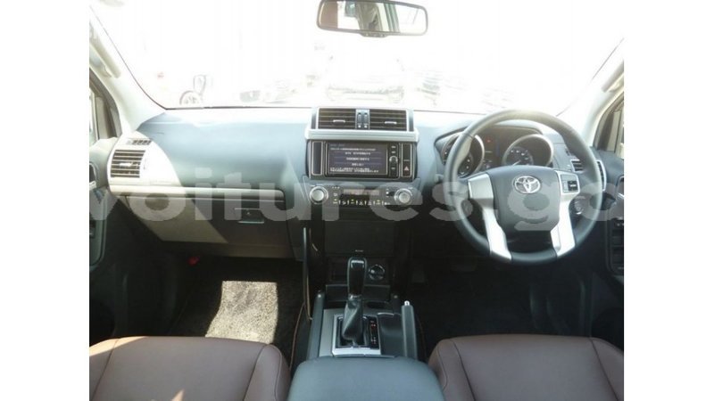 Big with watermark toyota prado estuary import dubai 5614