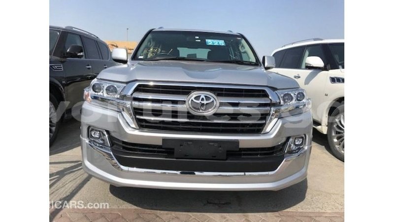 Big with watermark toyota land cruiser estuary import dubai 5616