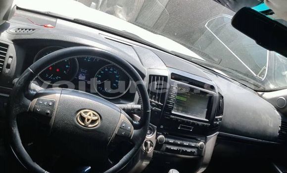 Acheter Occasion Voiture Toyota Land Cruiser Blanc à Libreville, Estuaire Acheter Occasion Voiture Toyota Land Cruiser Blanc à Libreville, Estuaire