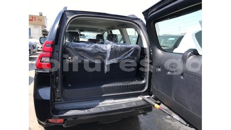 Big with watermark toyota prado estuary import dubai 5624