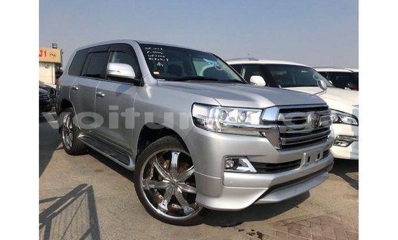 Buy Import Toyota Land Cruiser Other Car in Import - Dubai in Estuary Buy Import Toyota Land Cruiser Other Car in Import - Dubai in Estuary