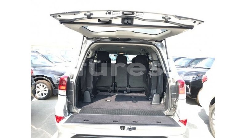 Big with watermark toyota land cruiser estuary import dubai 5628