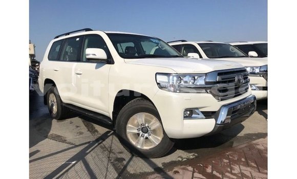 Buy Import Toyota Land Cruiser White Car in Import - Dubai in Estuary Buy Import Toyota Land Cruiser White Car in Import - Dubai in Estuary