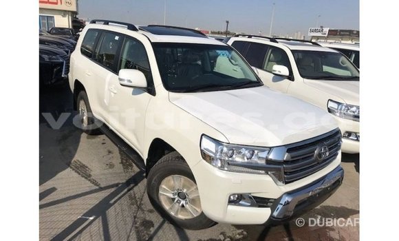 Buy Import Toyota Land Cruiser White Car in Import - Dubai in Estuary Buy Import Toyota Land Cruiser White Car in Import - Dubai in Estuary